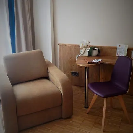 فندق Brasserie Beierhaascht 3*